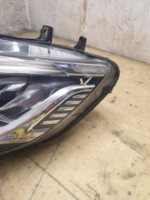 Laden Sie das Bild in den Galerie-Viewer, Frontscheinwerfer Mercedes-Benz Sprinter A9109067100 Full LED Rechts oder Links