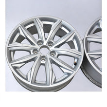 Load image into Gallery viewer, 1x Alufelge 17 Zoll 7.0&quot; 5x112 34ET Glanz Silber 80A601025 Audi Rim Wheel