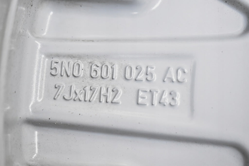 1x Alufelge 17 Zoll 7.0" 5x112 43ET 5N0601025AC VW Tiguan Rim Wheel FEL6063293188te