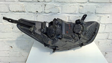 Load image into Gallery viewer, Frontscheinwerfer Hyundai I20 92101-1J5 Links Scheinwerfer Headlight