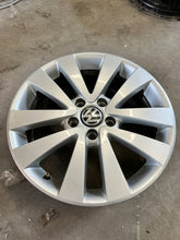Load image into Gallery viewer, 1x Alufelge 17 Zoll 7.0" 5x112 54ET 5K0601025 VW Golf VI I Rim Wheel FEL7479230155gk