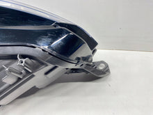 Laden Sie das Bild in den Galerie-Viewer, Frontscheinwerfer Peugeot 2008 208 II 9833036380 LED Links Headlight