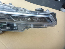 Laden Sie das Bild in den Galerie-Viewer, Frontscheinwerfer Toyota Corolla 81110-02S60 Rechts Scheinwerfer Headlight SCH4009030927ak