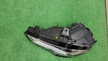 Laden Sie das Bild in den Galerie-Viewer, Frontscheinwerfer Audi A3 8V0941005 Xenon Links Scheinwerfer Headlight