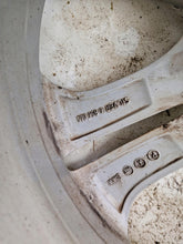 Load image into Gallery viewer, 1x Alufelge 17 Zoll 7.5" 5x112 52ET 6856065 BMW F39 F48 Rim Wheel FEL1799896412bm