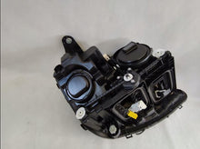 Laden Sie das Bild in den Galerie-Viewer, Frontscheinwerfer Mercedes-Benz W213 A2139061505 LED Links Headlight SCH2610451833qw