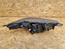 Laden Sie das Bild in den Galerie-Viewer, Frontscheinwerfer Toyota 4 Yaris Full LED Links Scheinwerfer Headlight