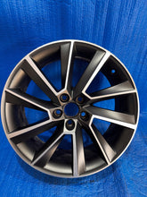 Laden Sie das Bild in den Galerie-Viewer, 1x Alufelge 17 Zoll 6.5&quot; 5x100 657601025D Skoda Scala Kamiq Rim Wheel