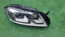 Laden Sie das Bild in den Galerie-Viewer, Frontscheinwerfer VW Passat B7 3AB941752 90005333 Xenon Rechts Headlight