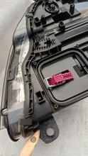 Laden Sie das Bild in den Galerie-Viewer, Frontscheinwerfer Mercedes-Benz W204 Xenon Links Scheinwerfer Headlight SCH2206584598kw