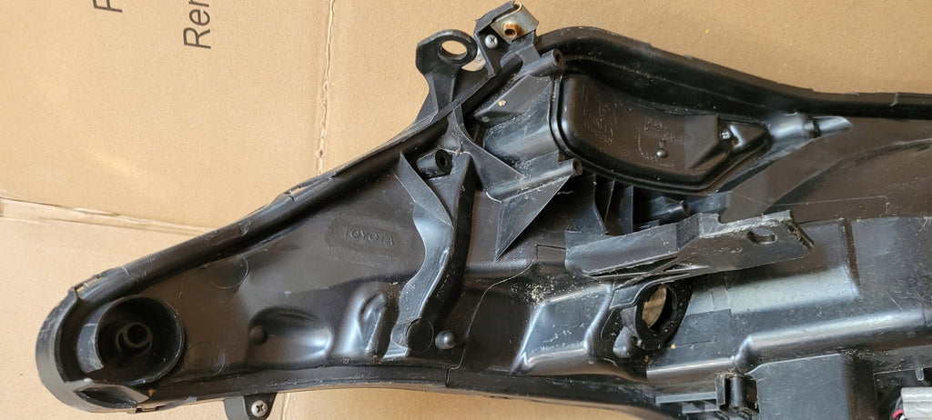 Frontscheinwerfer Toyota 81130-42562 Rechts Scheinwerfer Headlight SCH8895366990ze