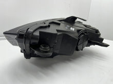 Load image into Gallery viewer, Frontscheinwerfer Audi A3 8V0941006E Xenon Ein Stück (Rechts oder Links) SCH2506365013gd