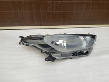 Laden Sie das Bild in den Galerie-Viewer, Frontscheinwerfer Toyota Yaris K0-6EU Rechts Scheinwerfer Headlight SCH5798595212pw