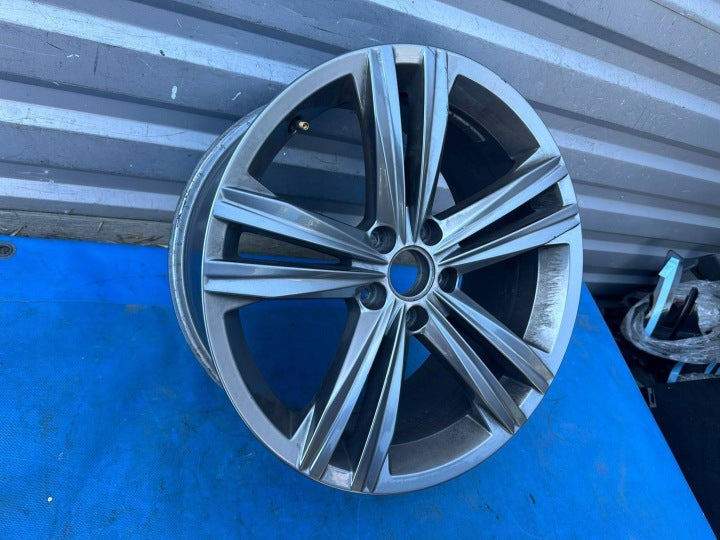 1x Alufelge 18 Zoll 5x112 40ET Glanz Grau 3G8601025N VW Arteon Rim Wheel FEL7519153500cu
