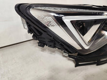 Laden Sie das Bild in den Galerie-Viewer, Frontscheinwerfer Seat Tarraco 5FJ941008K Rechts Scheinwerfer Headlight