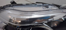 Load image into Gallery viewer, Frontscheinwerfer Mercedes-Benz W166 A1668202461 Rechts Scheinwerfer Headlight