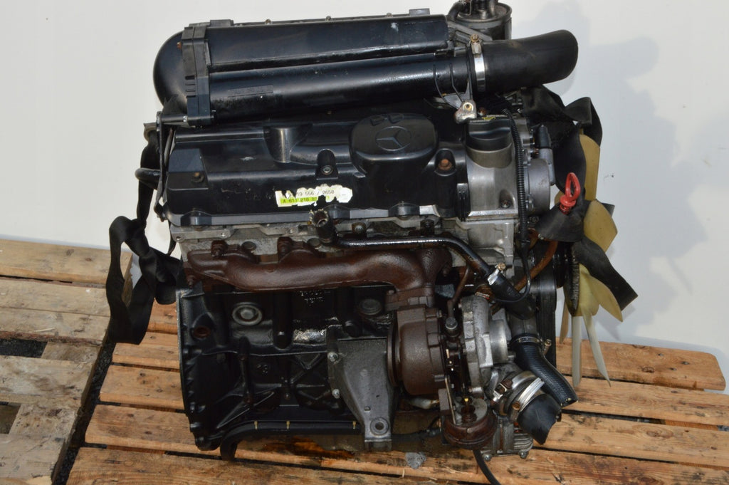 Motor Mercedes-Benz Sprinter 6110701687 2.2 CDI 177TKm Diesel Engine Komplett