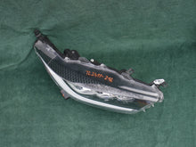 Load image into Gallery viewer, Frontscheinwerfer Toyota Yaris 81110-K0081 Full LED Rechts Headlight SCH1770833189li