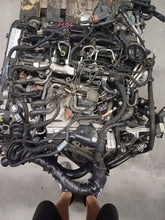 Laden Sie das Bild in den Galerie-Viewer, Motor Audi A5 A4 CSUA CSUB 2.0 TDI 79TKm 2016 Diesel Engine Unkomplett