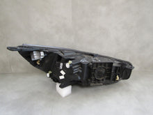 Laden Sie das Bild in den Galerie-Viewer, Frontscheinwerfer Ford Focus LED Links Scheinwerfer Headlight SCH4208341316py