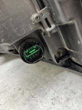Laden Sie das Bild in den Galerie-Viewer, Frontscheinwerfer Hyundai Tucson 92101D7700 Links Scheinwerfer Headlight SCH2533856367ks