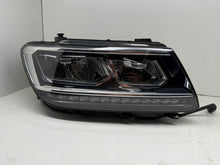 Laden Sie das Bild in den Galerie-Viewer, Frontscheinwerfer VW Tiguan 5NB941036B LED Rechts Scheinwerfer Headlight SCH1810438642gv