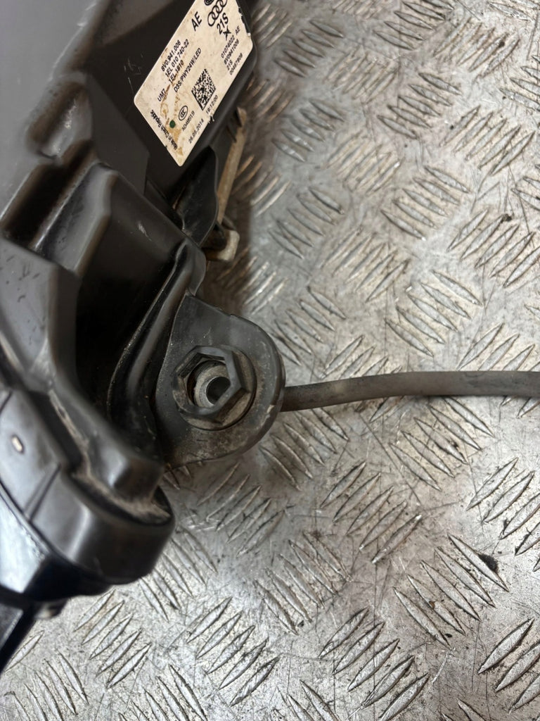 Frontscheinwerfer Audi A3 8V0941006 01074022A1EL01074022 Rechts Headlight SCH5199148150eb