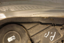 Laden Sie das Bild in den Galerie-Viewer, Frontscheinwerfer Citroën C5 III E207059 Rechts Scheinwerfer Headlight SCH2038075294zq