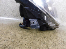 Laden Sie das Bild in den Galerie-Viewer, Frontscheinwerfer Opel Agila B 89317121 Rechts Scheinwerfer Headlight