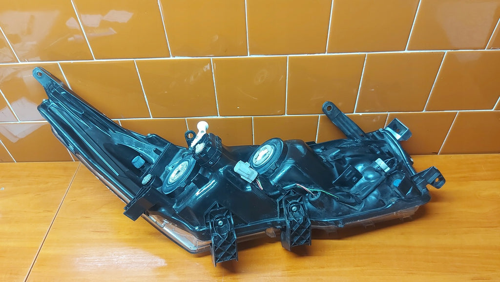 Frontscheinwerfer Toyota Corolla 81150-02E71 LED Ein Stück (Rechts oder Links)