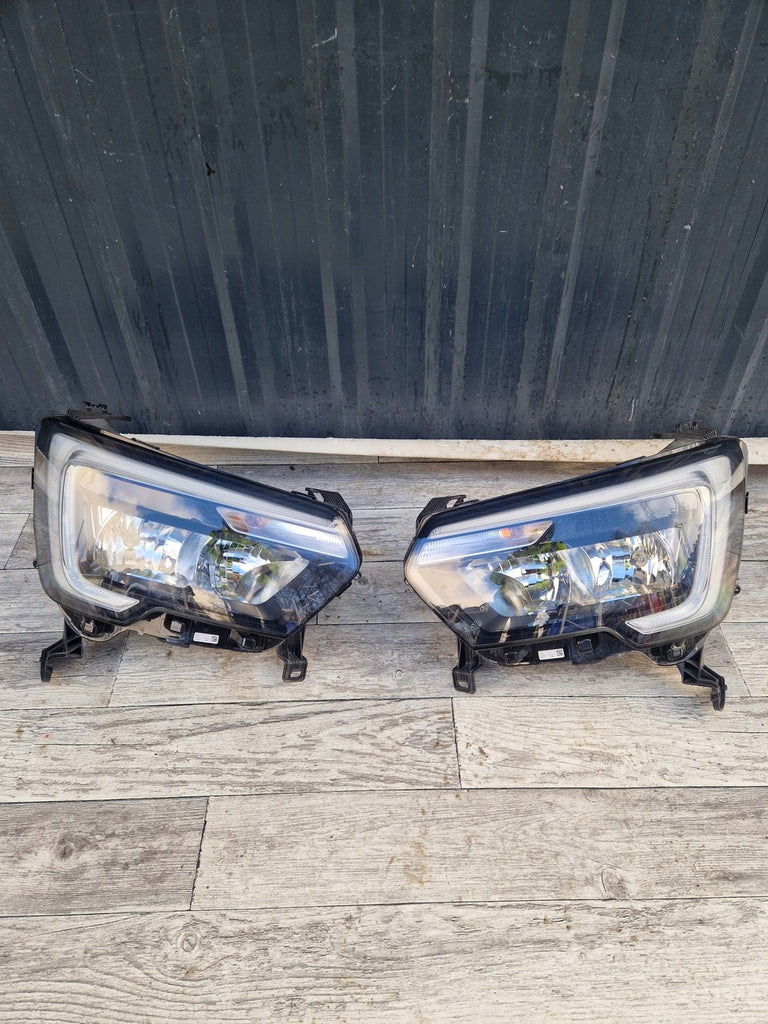 Frontscheinwerfer Renault Master I Ein Stück (Rechts oder Links) Headlight SCH1224437062ni