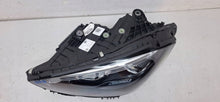 Laden Sie das Bild in den Galerie-Viewer, Frontscheinwerfer Mercedes-Benz W206 A2069066104 Links Scheinwerfer Headlight SCH5292243690mw