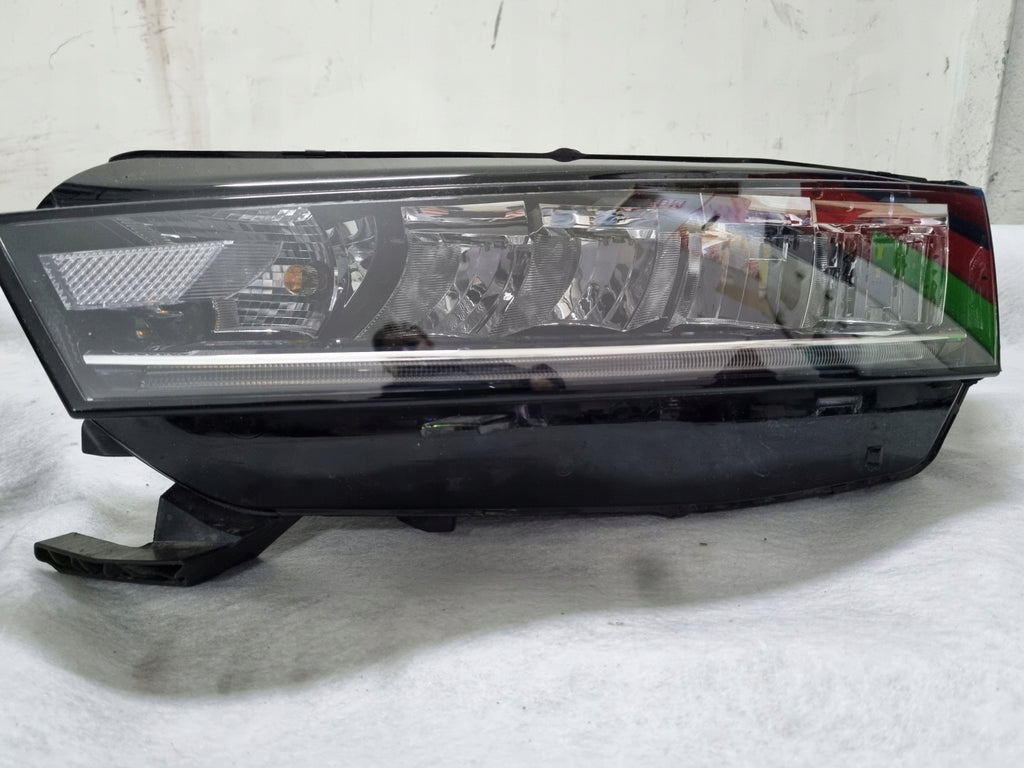 Frontscheinwerfer Skoda Octavia I 5E4941015 5E4941016 Ein Satz Headlight SCH2426759584hg