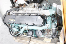 Laden Sie das Bild in den Galerie-Viewer, Motor Renault Volvo I D7E 7.2 400TKm 2011 Diesel Engine Unkomplett