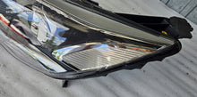 Load image into Gallery viewer, Frontscheinwerfer Ford C-Max C Max F1CB-13D153-AF Xenon Links Headlight SCH2845020357ih