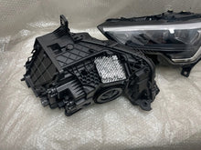 Laden Sie das Bild in den Galerie-Viewer, Frontscheinwerfer Audi Q3 83A941011 83A941012 Full LED Ein Satz Headlight SCH4229950077wl