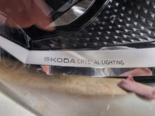 Load image into Gallery viewer, Frontscheinwerfer Skoda Kamiq 655941016C Full LED Rechts Scheinwerfer Headlight SCH2306613370an