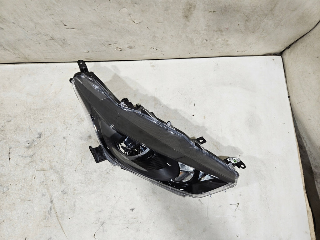 Frontscheinwerfer Toyota Yaris Rechts Scheinwerfer Headlight SCH9073667994xc