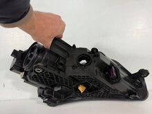 Laden Sie das Bild in den Galerie-Viewer, Frontscheinwerfer Skoda Superb III 3V1941015B Bi-Xenon Links Headlight SCH4241567325du
