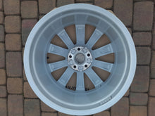 Laden Sie das Bild in den Galerie-Viewer, 4x Alufelge 18 Zoll 8.0" 5x112 40ET Glanz Silber Audi A4 Rim Wheel FEL8102459845id