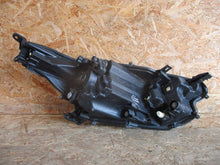 Laden Sie das Bild in den Galerie-Viewer, Frontscheinwerfer Toyota Yaris EUK0-6 Links Scheinwerfer Headlight SCH3071934585wp