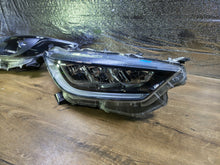 Laden Sie das Bild in den Galerie-Viewer, Frontscheinwerfer Toyota 4 Yaris K0-8EU Rechts Scheinwerfer Headlight SCH5785505422ox