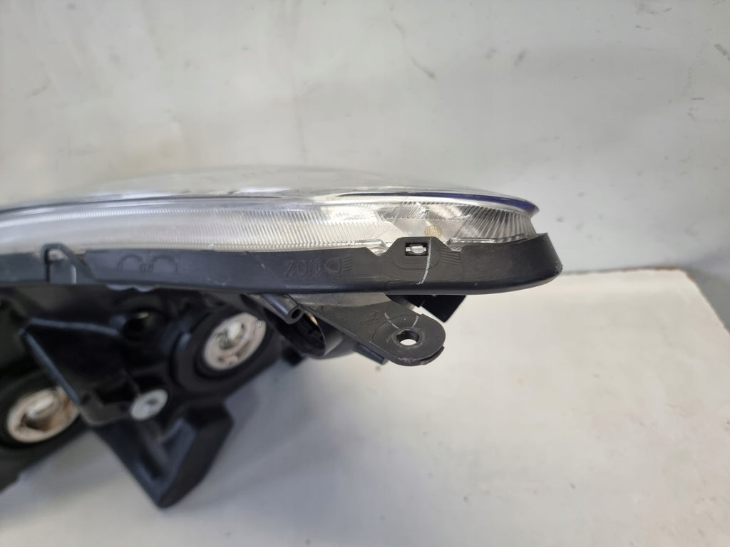 Frontscheinwerfer Toyota Corolla Verso Rechts Scheinwerfer Headlight SCH2896998707gz