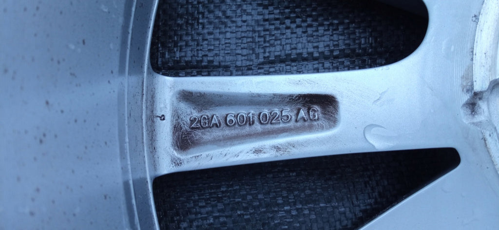 1x Alufelge 17 Zoll 7.0" 5x112 45ET Glanz Silber 2GA601025 VW T-Roc Troc FEL7119455841bj