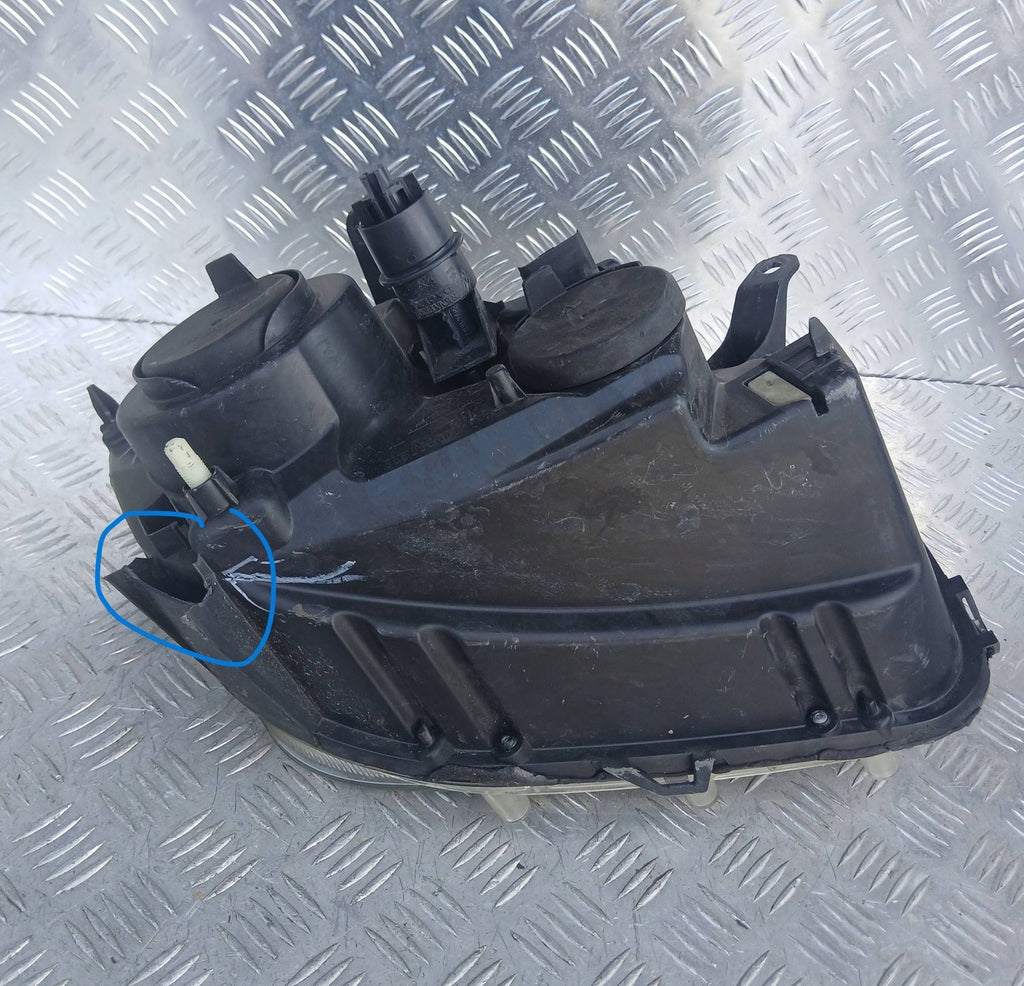 Frontscheinwerfer Dacia Duster 1305236683 Links Scheinwerfer Headlight