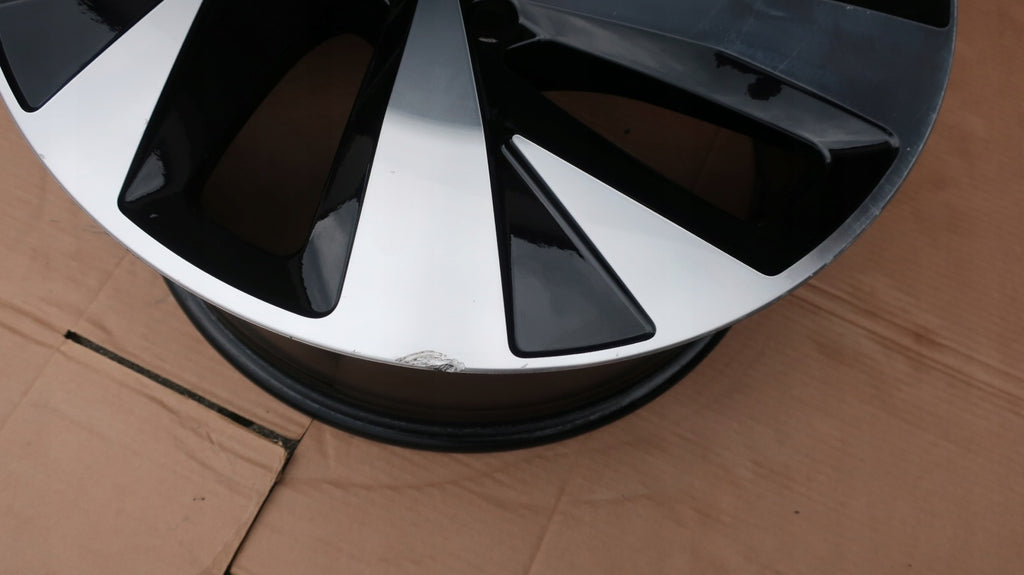 1x Alufelge 20 Zoll 9.0" 5x112 42ET Glanz Silber 11A601025 VW I Rim Wheel FEL8365925036mi