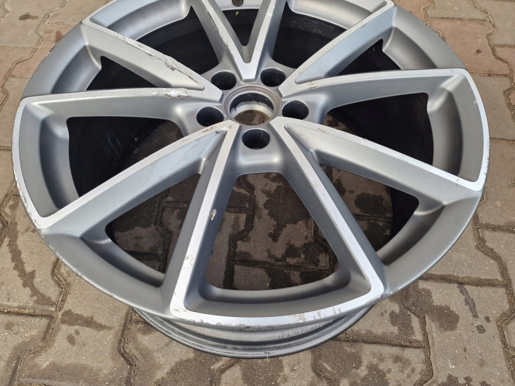 1x Alufelge 20 Zoll 9.0" 5x112 52ET Glanz Grau 8S0601025P Audi Mg Rim Wheel