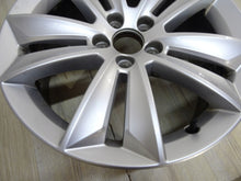 Laden Sie das Bild in den Galerie-Viewer, 1x Alufelge 17 Zoll 7.0&quot; 5x108 40,5ET 31471309 Volvo S60 V60 Rim Wheel