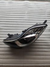 Laden Sie das Bild in den Galerie-Viewer, Frontscheinwerfer Hyundai Ix20 92101-1KXXX Links Scheinwerfer Headlight SCH4581080621tq