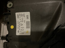 Laden Sie das Bild in den Galerie-Viewer, Frontscheinwerfer Audi A8 4E0941030 Rechts Scheinwerfer Headlight